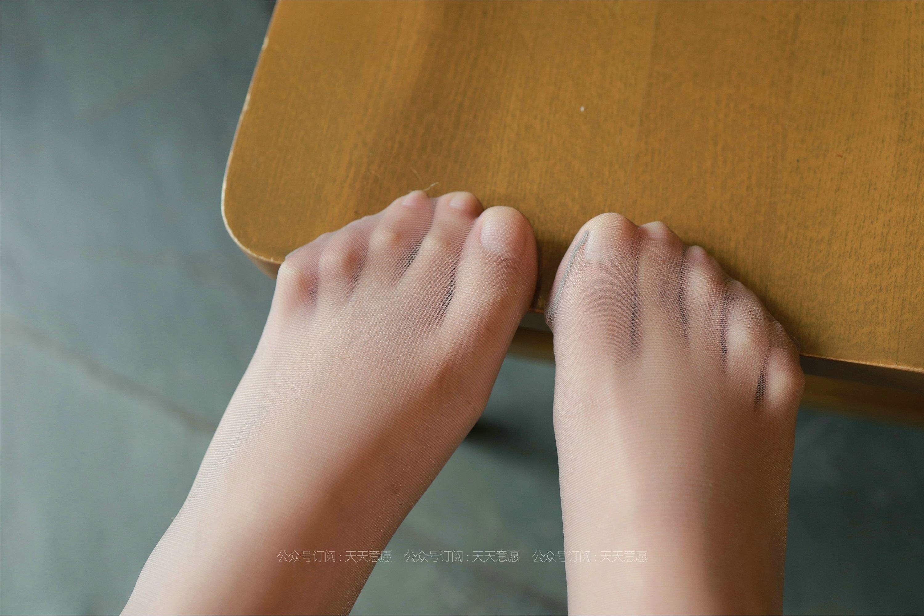 IESS异思趣向  2021.07.26 丝享家871：婉苹《沙发上的OL》